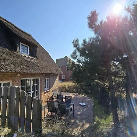 Koni-s-hus-2