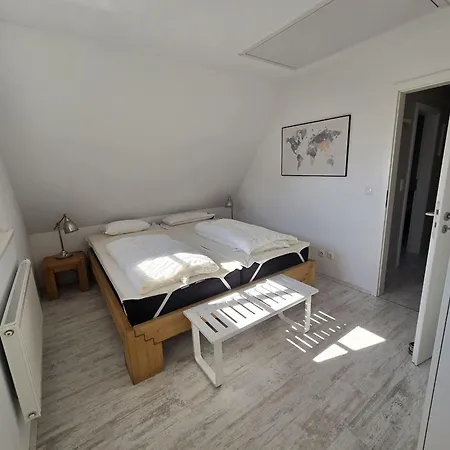 Koni-s-hus-2