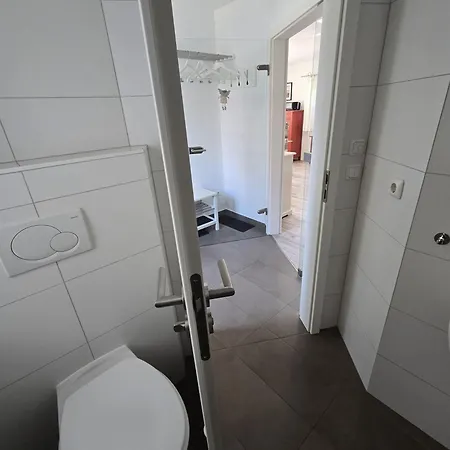 Koni-s-hus-2